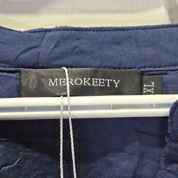 New Blue Eyelet V-Neck Long Sleeve – Size XLarge - Dressy Casual Blouse - Picture 4 of 6